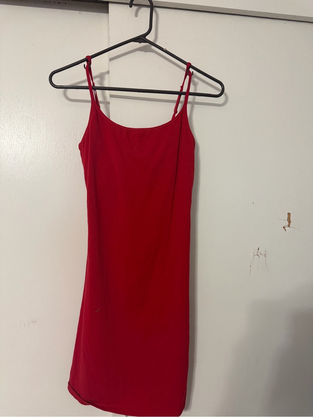 Sleek Red Spaghetti-Strap Mini Dress